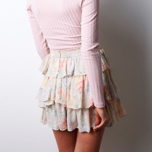 NWOT Revolve BARDOT Dobby Gypsy Mini Ruffle Skirt In Wall Floral - Picture 4 of 10